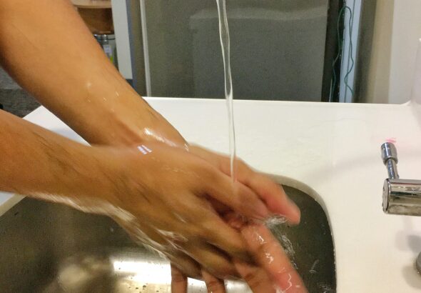 As of March 27, the USA has reported 483 confirmed measles cases and two deaths. WHO urges travelers to ensure their vaccinations are up to date before visiting. Learn more about symptoms, affected areas, and vaccination guidelines.